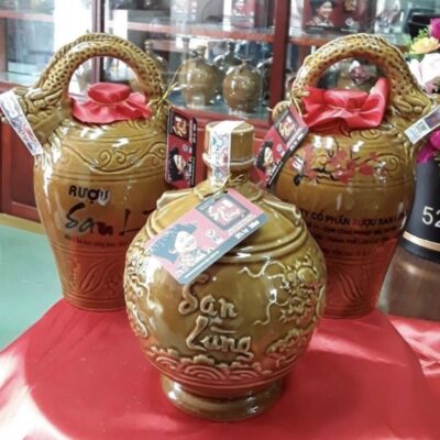 Rượu THÓC SAN LÙNG Lào Cai nấu từ men lá thảo dược